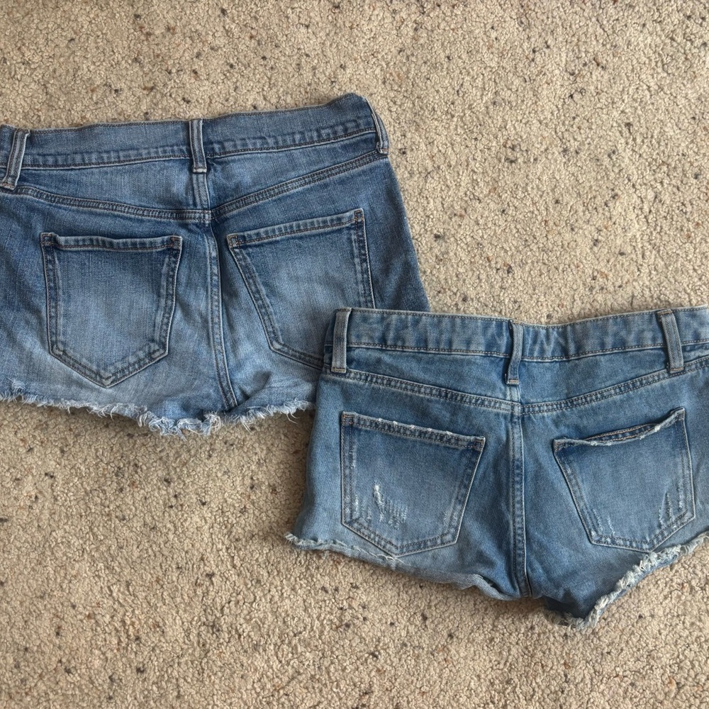 Old Navy Women's Distressed Blue Jean Shorts - Picture 2 of 4